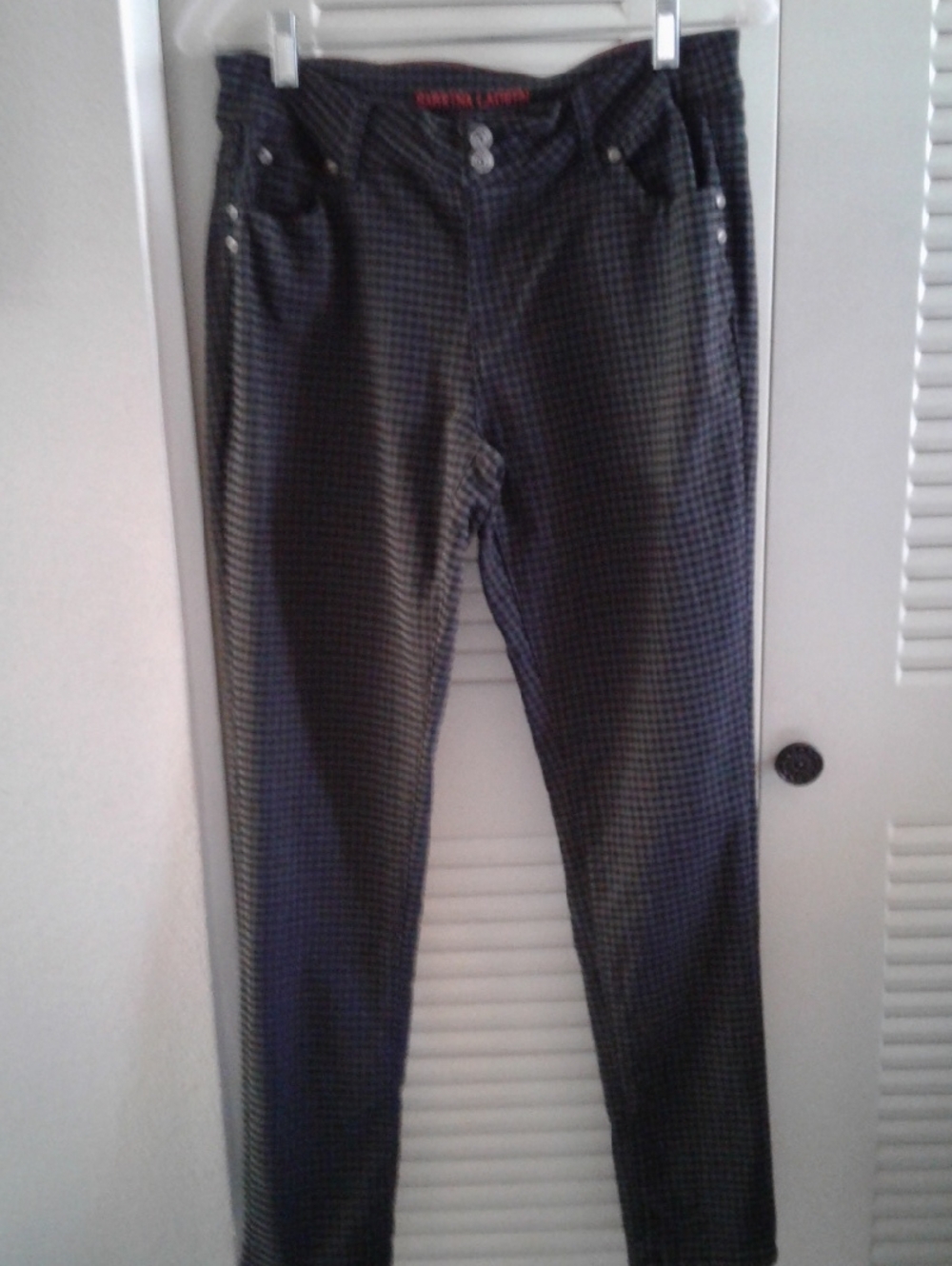 Women's Straight-Leg Check Pants - Black/Gray